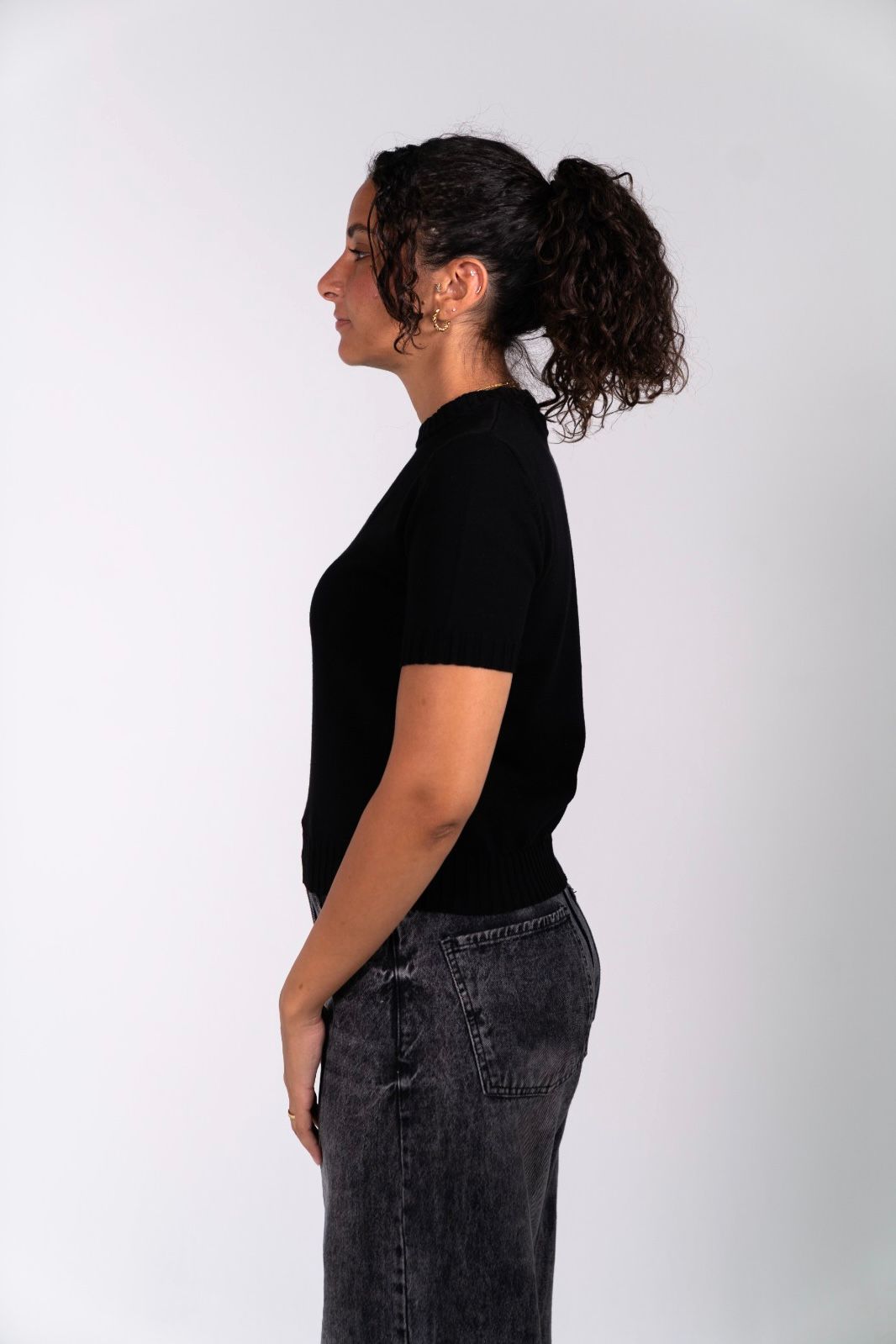 Wide Knit Round Shirt - Black