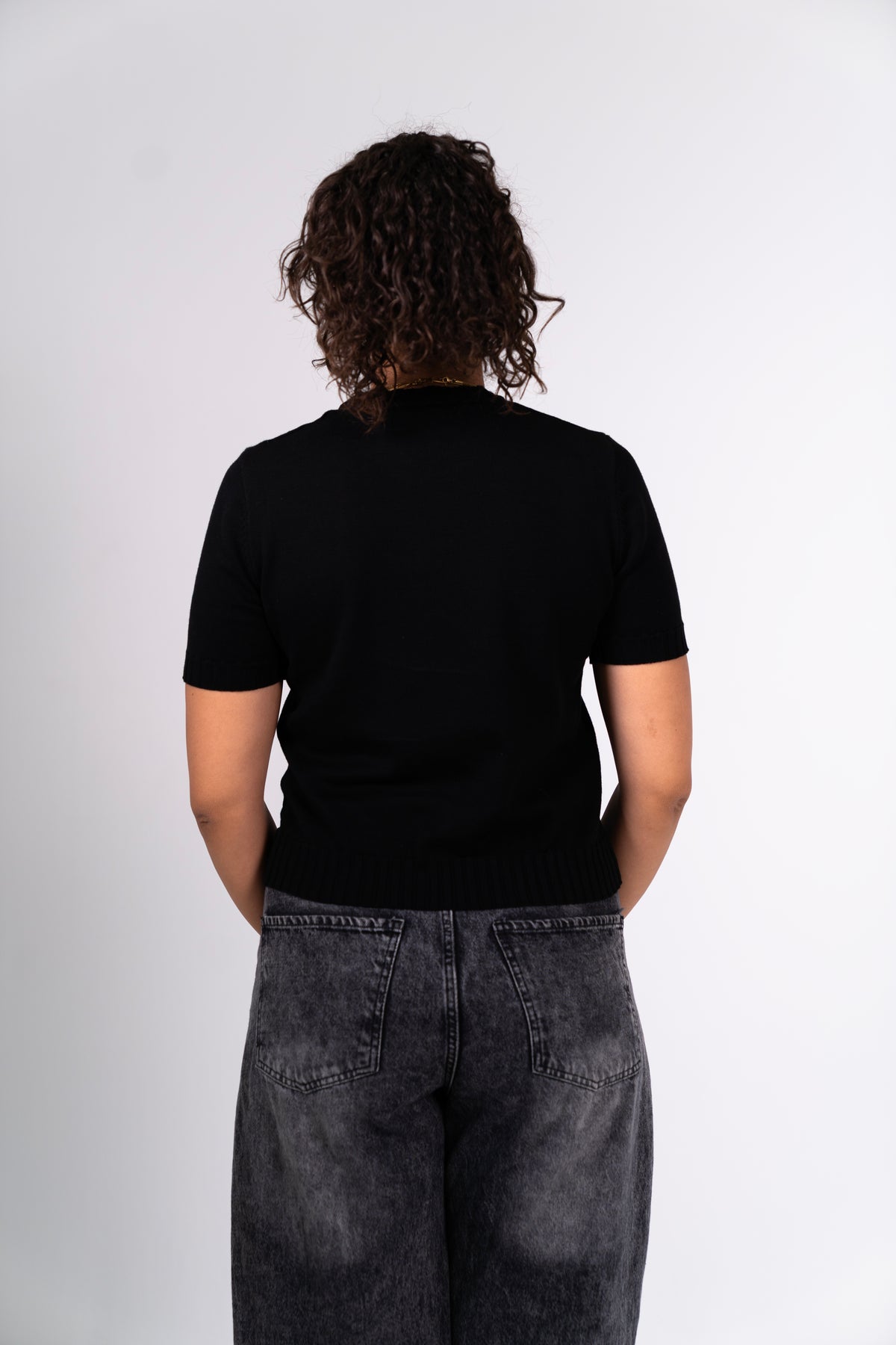 Wide Knit Round Shirt - Black